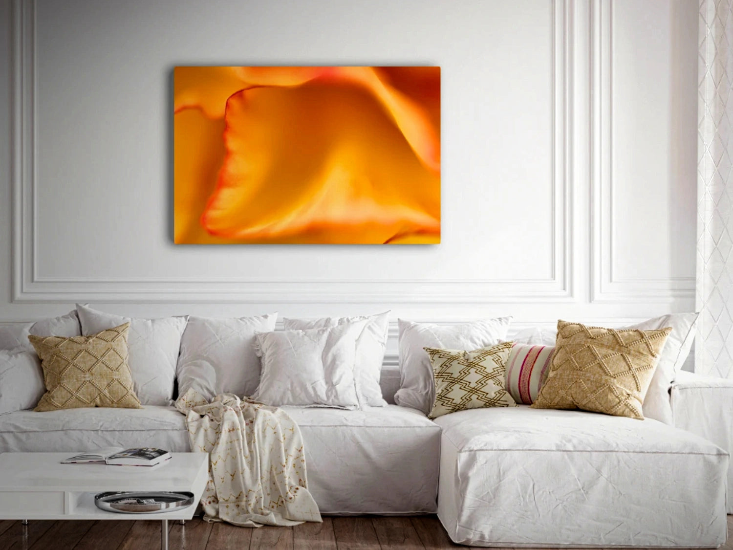 Großformatiges Blumen-Wandbild Düne in einem Wohnzimmer über dem Sofa